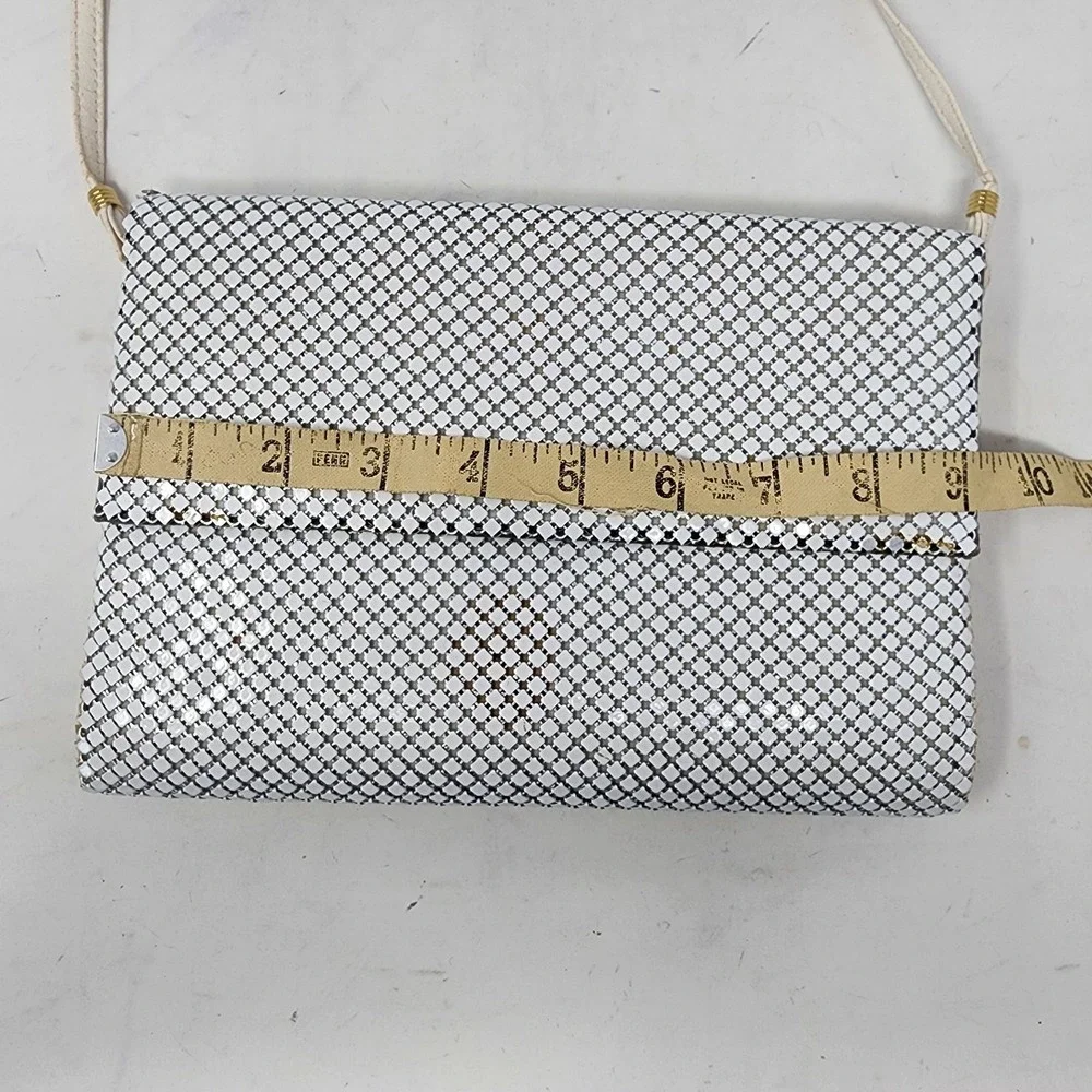 Whiting And Davis International White Metal Mesh Clutch Purse Crossbody‎ Bag VTG